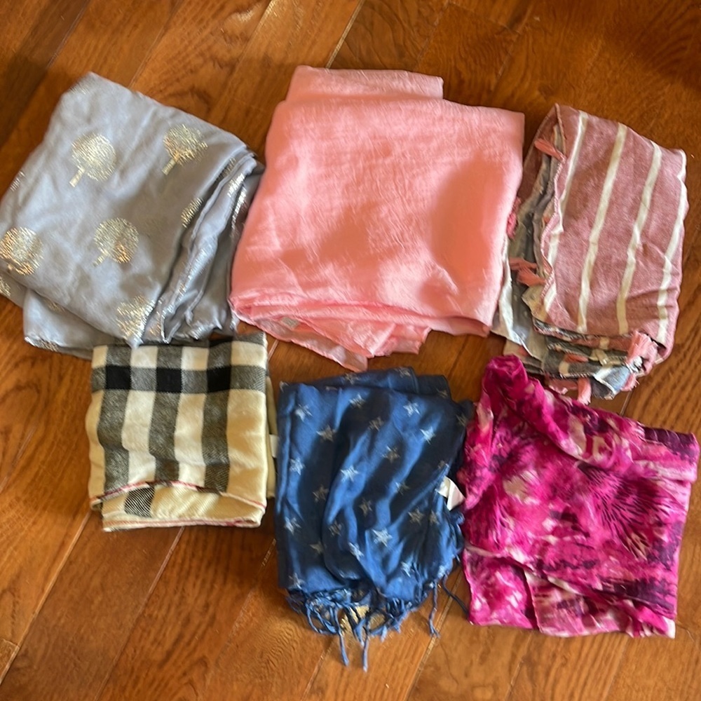 Set/6 scarves - various sizes